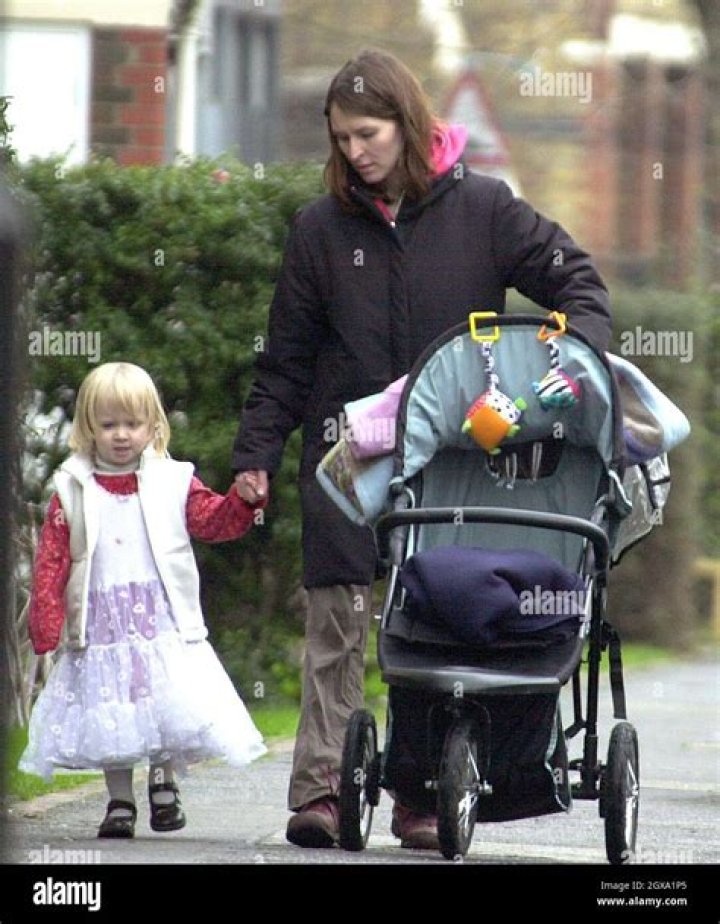 Helen Baxendale Biography, Age, Family, Picture, Children