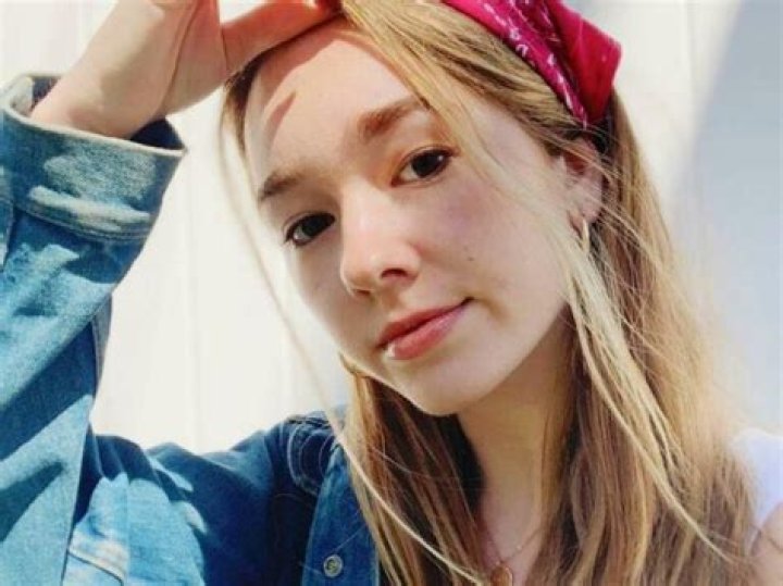 Holly Taylor Biography, Age, Height, Boyfriend, Net Worth