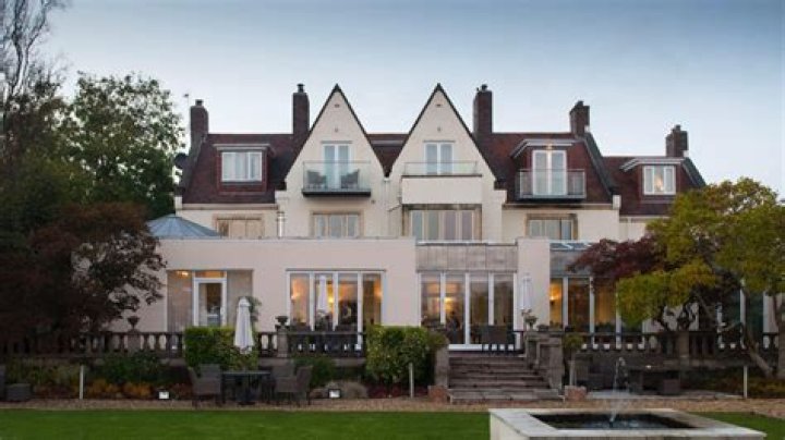 Holm House Hotel Review, Cardiff, Wales