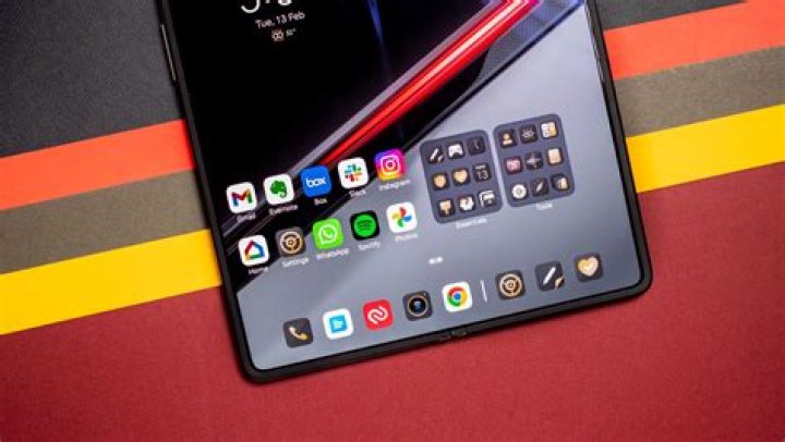 Honor and Gameloft are working together to finally optimize foldable gaming