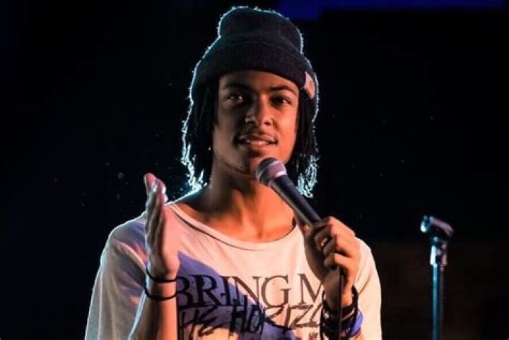 How ex-Washington QB Daniel Bridge-Gadd found his calling as a stand-up comic