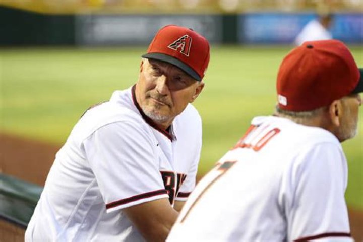 How Jeff Banister’s second chance at coaching has helped the Diamondbacks’ run