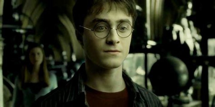 How Old Is Daniel Radcliffe In Harry Potter And The Deathly Hallows?