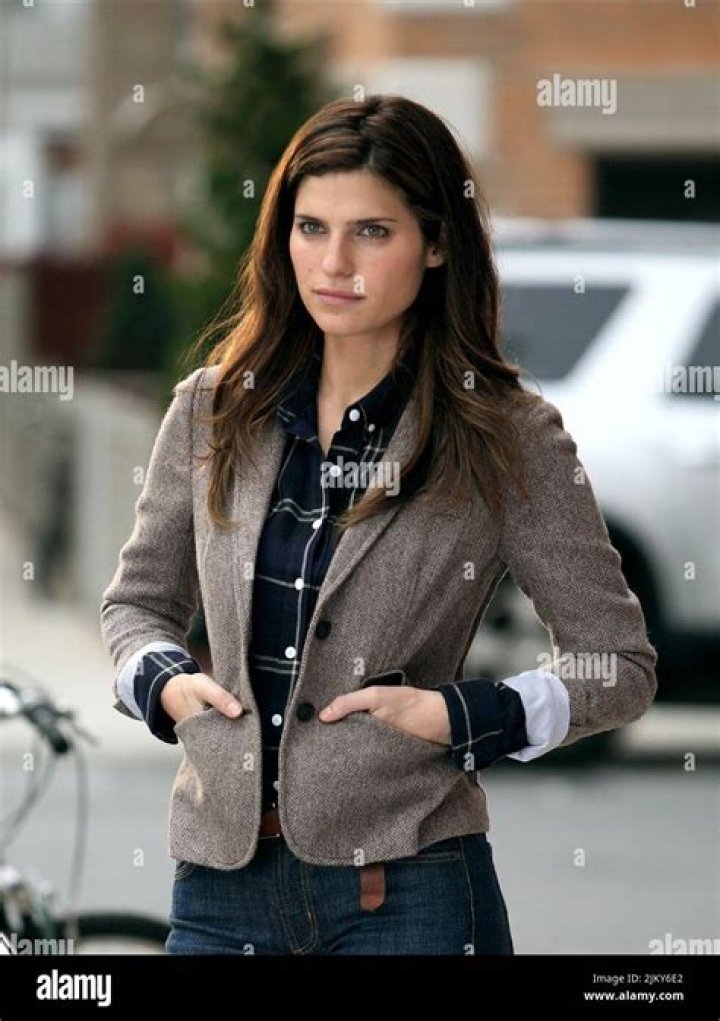 How to Make It In America's Lake Bell