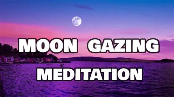 How to Practice Moon Gazing Meditation