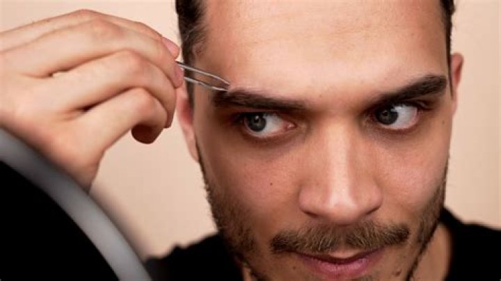 How To Trim Your Own Eyebrows, According to Experts