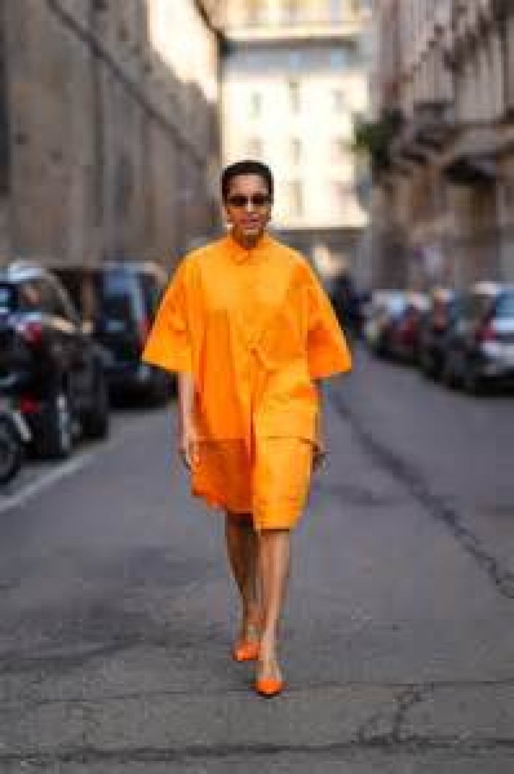 How to Wear Oversized Shirts: 14 Easy Outfit Ideas