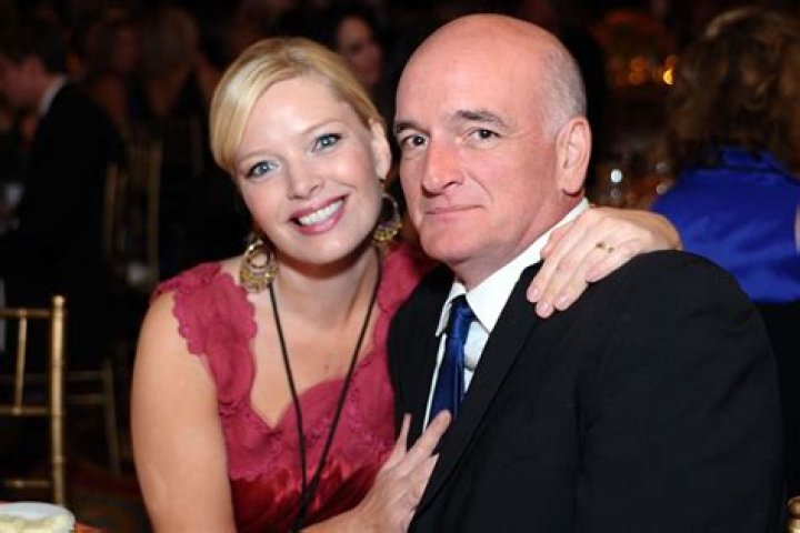 Husband John Brady: Melissa Peterman Age Difference Explored