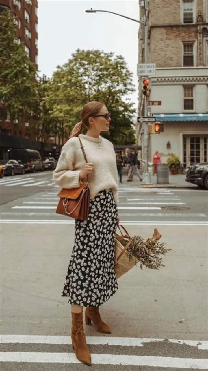 I'm Adding Amazon's 6 Best Under-$35 Midi Skirts to My Fall Wardrobe