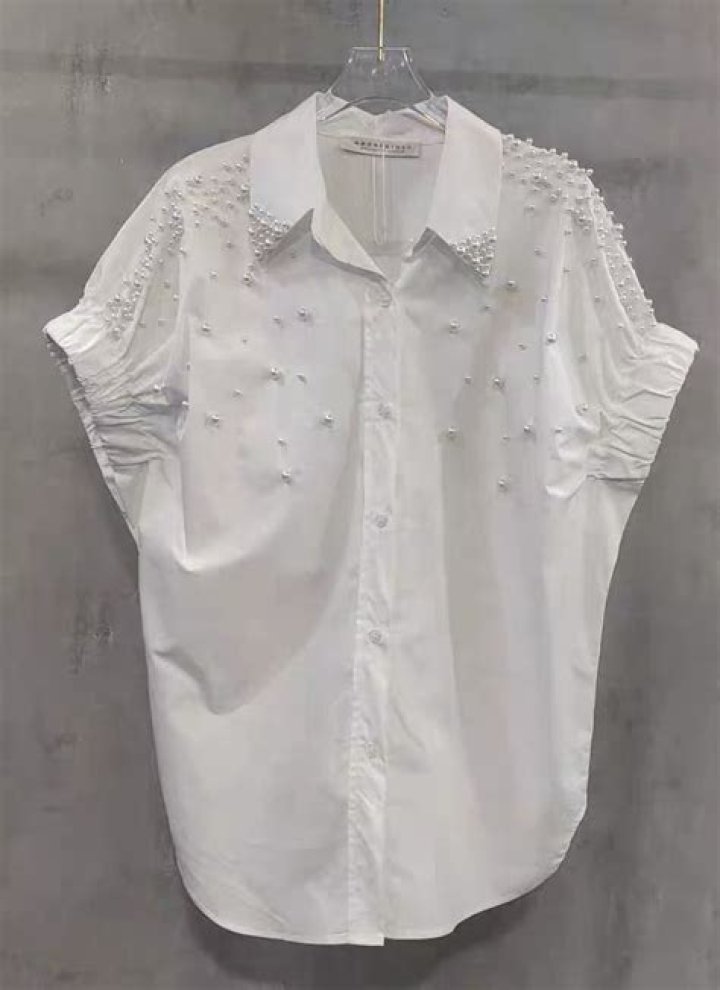 I’m Buying This $29 Spring Blouse That Looks High-End