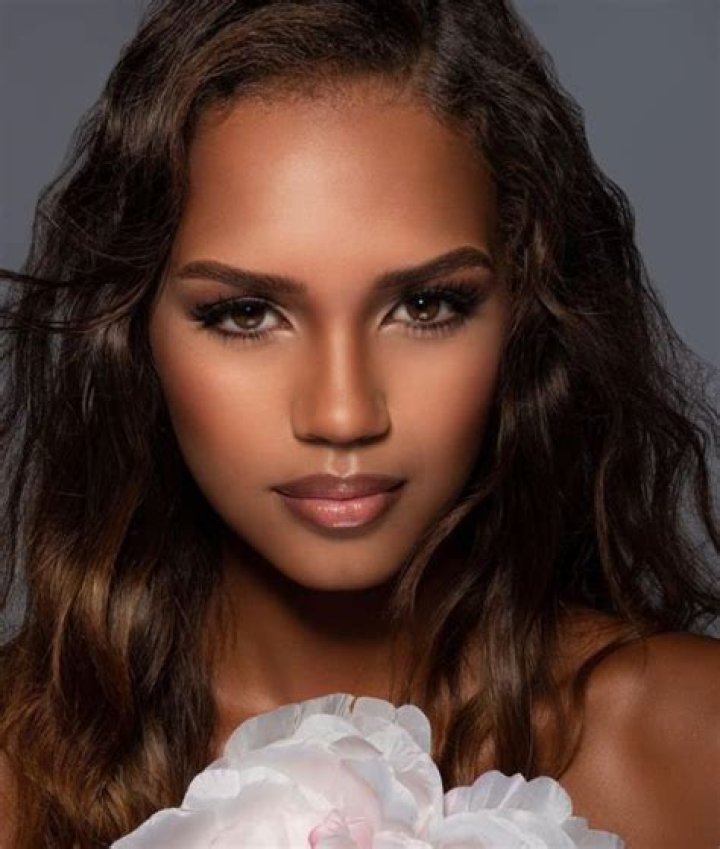 Indira Ampiot - Age, Height, Biography, Wiki, Net Worth, Boyfriend