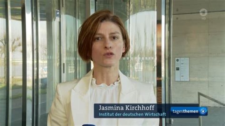 Jasmina Kirchhoff Alter,Eltern,Grobe und Gewicht