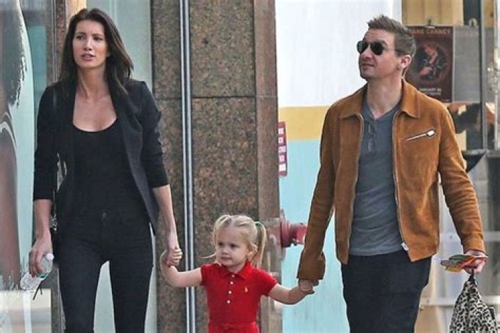 Jeremy Renner and Sonni Pacheco