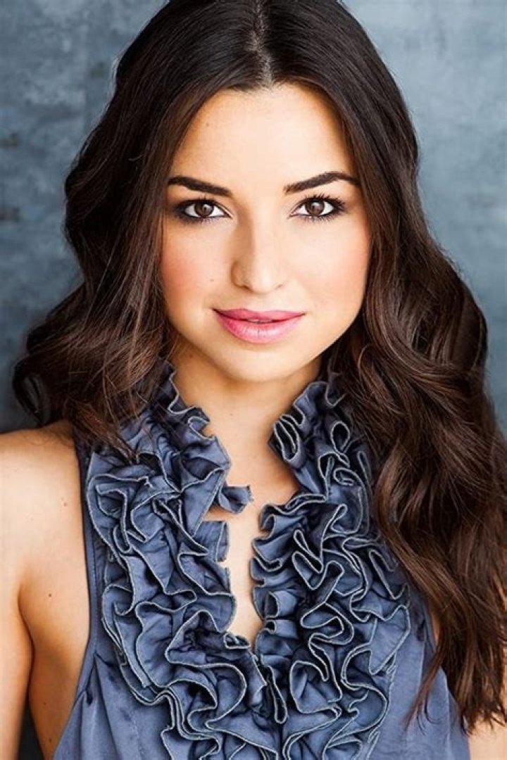 Jessica Meraz Biography