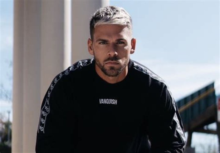 Joss Mooney Biography, Age, Height, Family, Net Worth