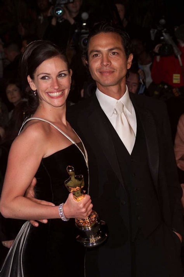 Julia Roberts and Benjamin Bratt's Relationship Timeline: A Look Back