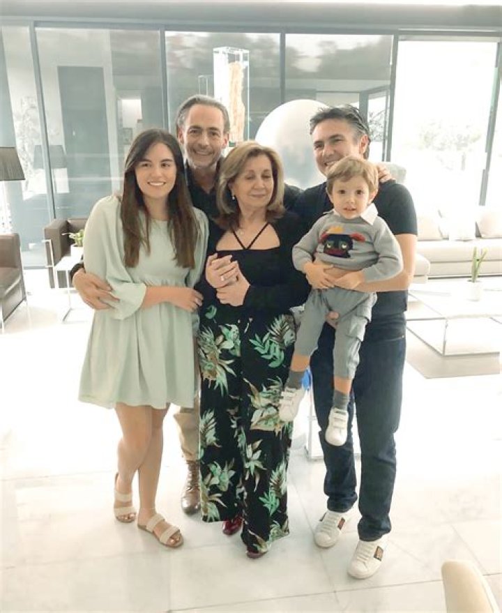 Karyme Lozano and Aitor Iturrioz