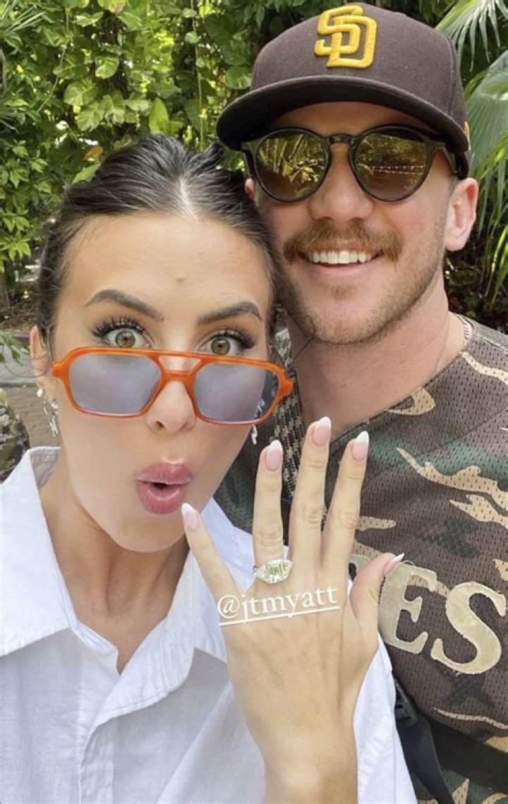 Kassi Ashton Is Engaged, and You've Got to See the Ring!