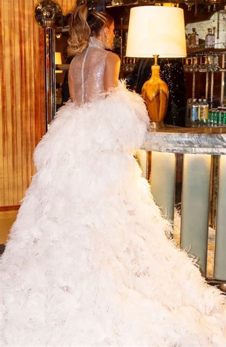 Kate Beckinsale's Bedazzled Futuristic Gown Was Completely See-Through