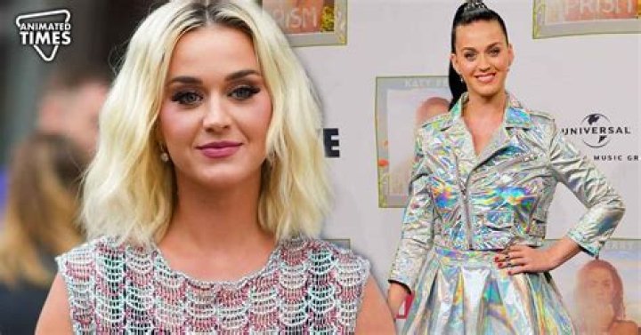 Katy Perry's Holographic Dress Had the Most Unique Keyhole Cutout