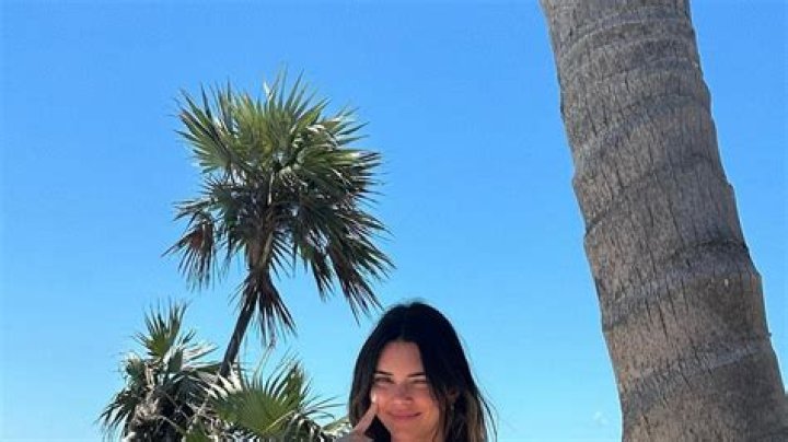 Kendall Jenner’s bikini pic while drinking tequila has fans seriously concerned Mon 4 September 2023 10:00 Updated Tue 5 September 2023 11:52 Celine Byford 