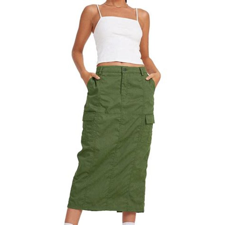Kendall Jenner Wore a Cargo Midi Skirt for Fall