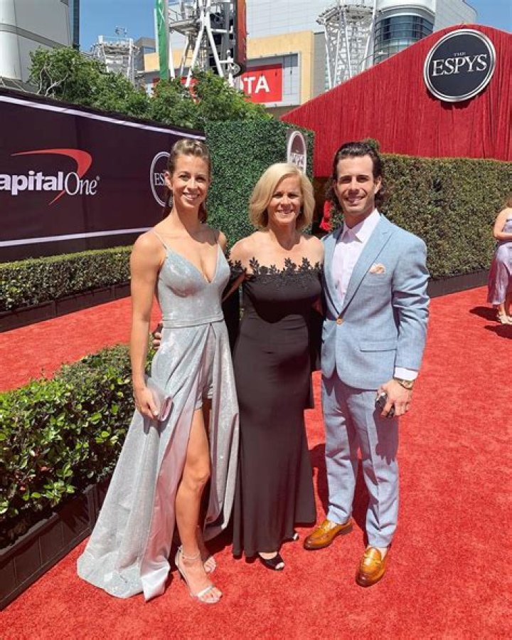 Kim Mulkey: Does Kim Mulkey Have a Son, Who is She Married To?