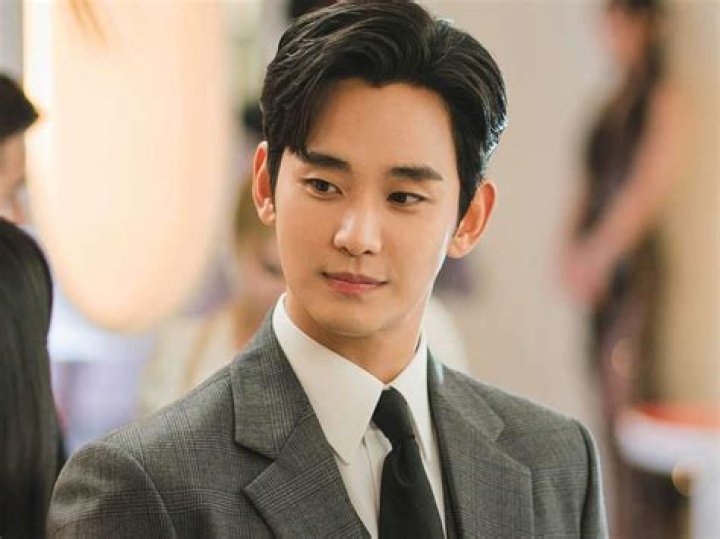 Kim Soo Hyun's Ideal Type: Unveiling The Preferences Of The Star