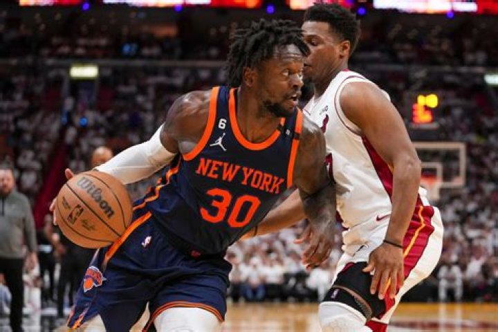 Knicks’ rotation, Julius Randle’s representation, Buddy Hield and more