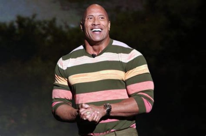 L'incroyable parcours de Dwayne Johnson : fortune, carrière, salaire