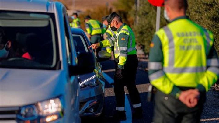 La Guardia Civil aclara cuántas cervezas se pueden tomar sin dar positivo en un control de alcoholemia