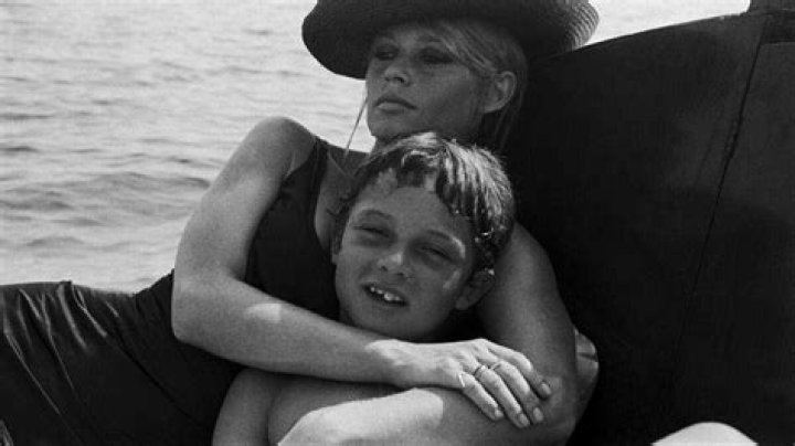 La vie discrète de Thea Charrier, petite fille de Brigitte Bardot