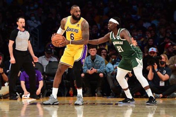 Lakers Should Pursue Jrue Holiday Trade to Cement Contender Status amid NBA Rumors | News, Scores, Highlights, Stats, and Rumors