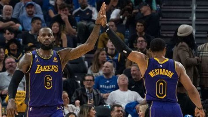 LeBron James Outfit Sends Social media Into Pandemonium With a Throwback to 2003!