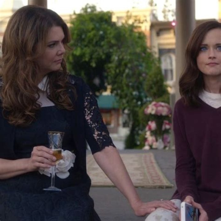 Let’s Talk About the Ending of Gilmore Girls: A Year in the Life