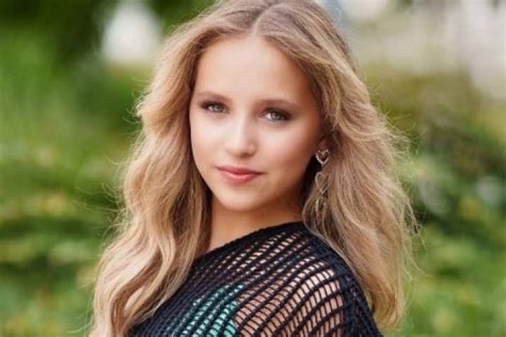 Lilly Ketchman Height, Net Worth, Age, Family, Mother, Bio