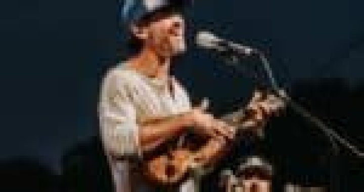 Listen To Aaron Shust Songs and Bask in God’s Glory