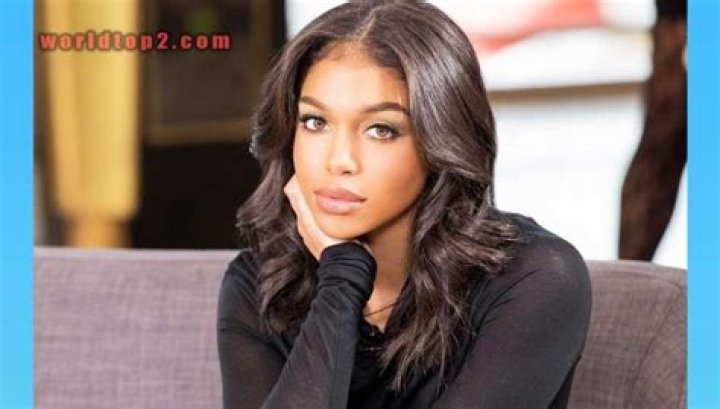 Lori Harvey Age