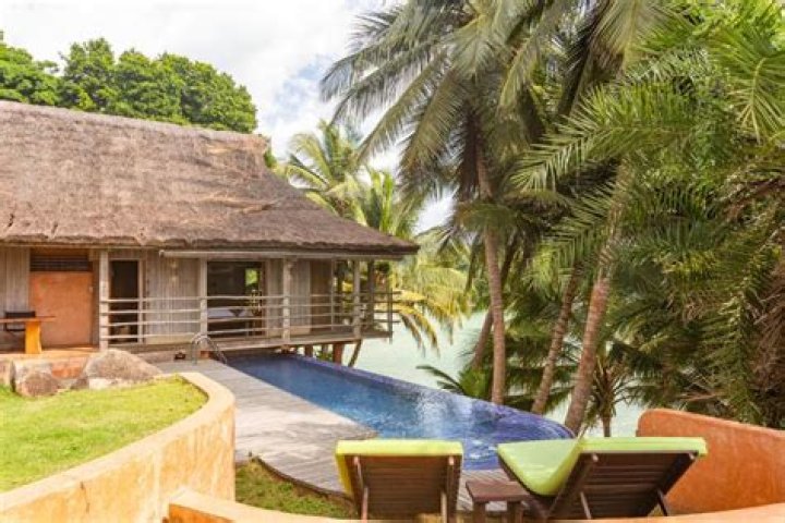Lou Moon Lodge Hotel Review, Axim, Ghana