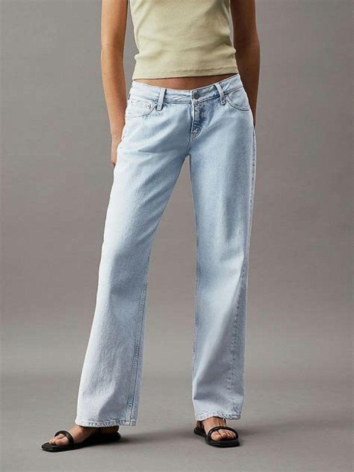 Low Rise Jeans Are Bad for Women