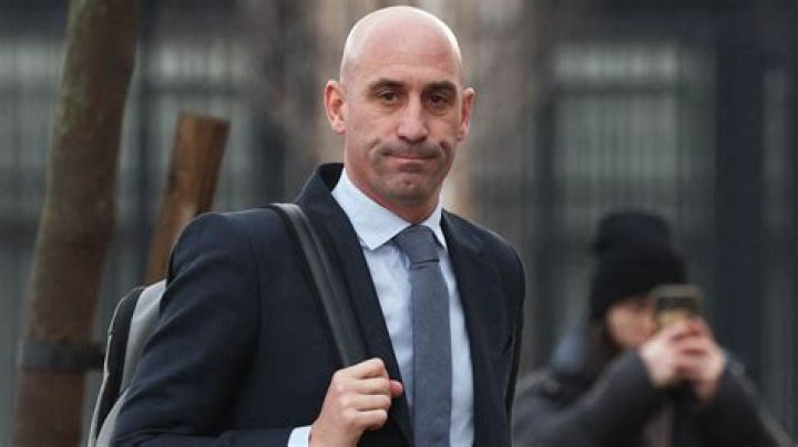 Luis Rubiales Anunció Tras El Escándalo Del Beso