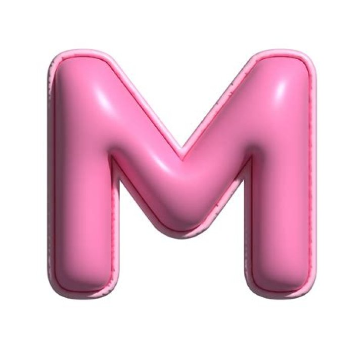 صفات الأشخاص الذين يمتلكون حرف”M”في أيديهم