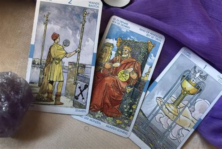 Mabon Tarot Spread Guide: to Help You Reflect on the Past and Look Toward the Future