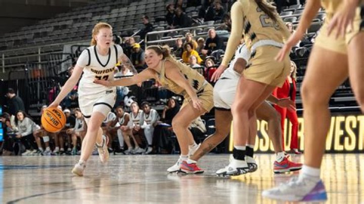 Mackenzie Hart's Women's Basketball Recruiting Profile