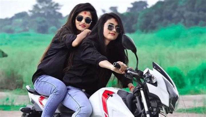 Manisha Jha Wiki, Height, Age, Family, Net Worth, Videos