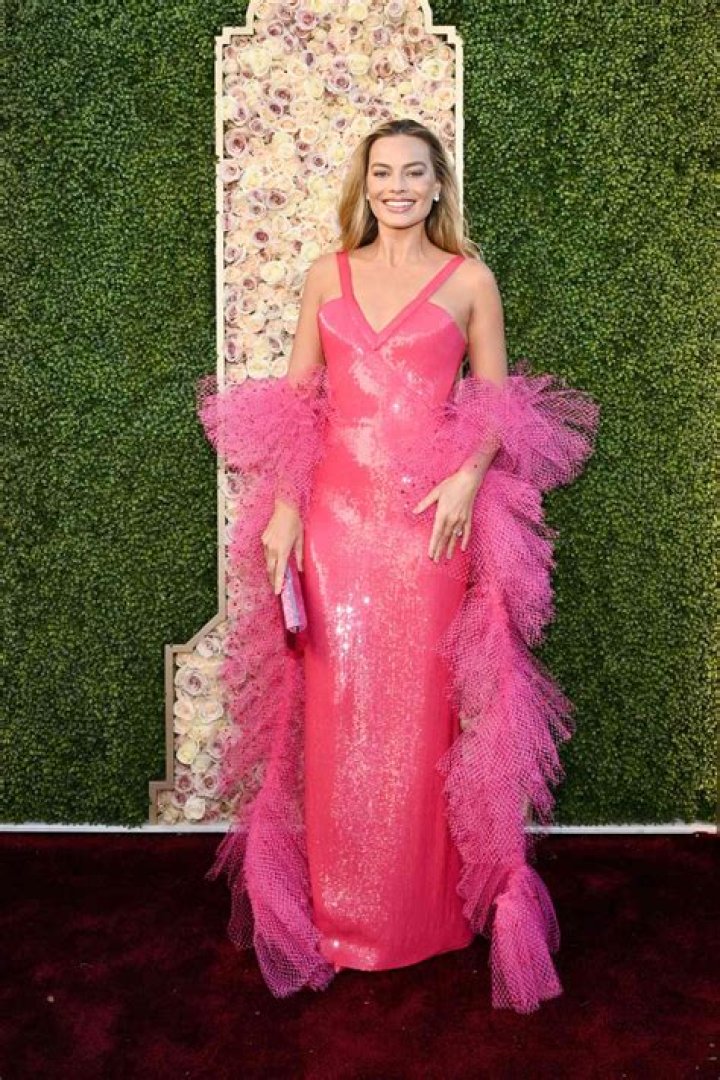 Margot Robbie Channeled Superstar Barbie at the 2024 Golden Globes