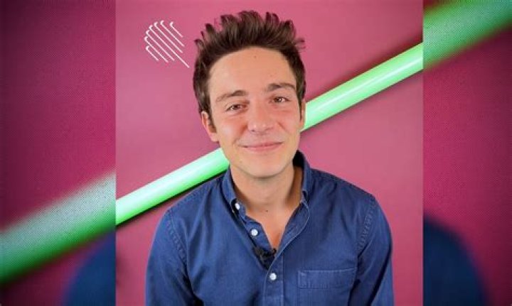 Martin Weill célibataire : le journaliste est-il en couple actuellement ?