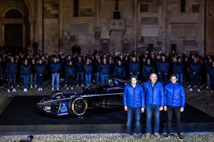 Maserati presenta a los pilotos Edoardo Mortara y Maximilian Günther para su debut en Fórmula E