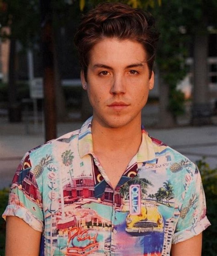 Matthew Espinosa Biography, Wiki, Age, Height, Family