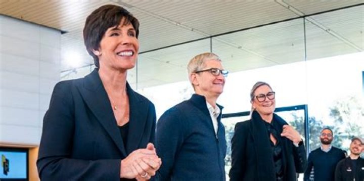 Meet Deirdre O'Brien, the Apple Executive Bringing a Human Touch to the Tech Giant